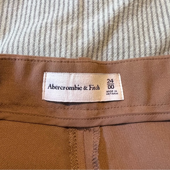 Abercrombie crossover tailored relaxed straight trouser - Picture 6 of 6